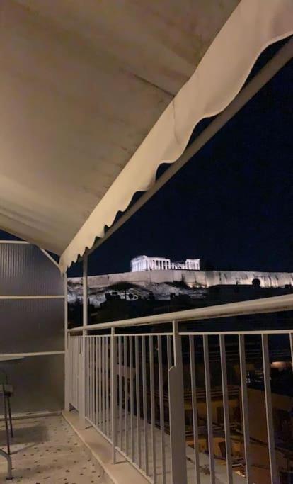 Acropolis Area Flat With Parthenon Views Apartment เอเธนส์ ภายนอก รูปภาพ